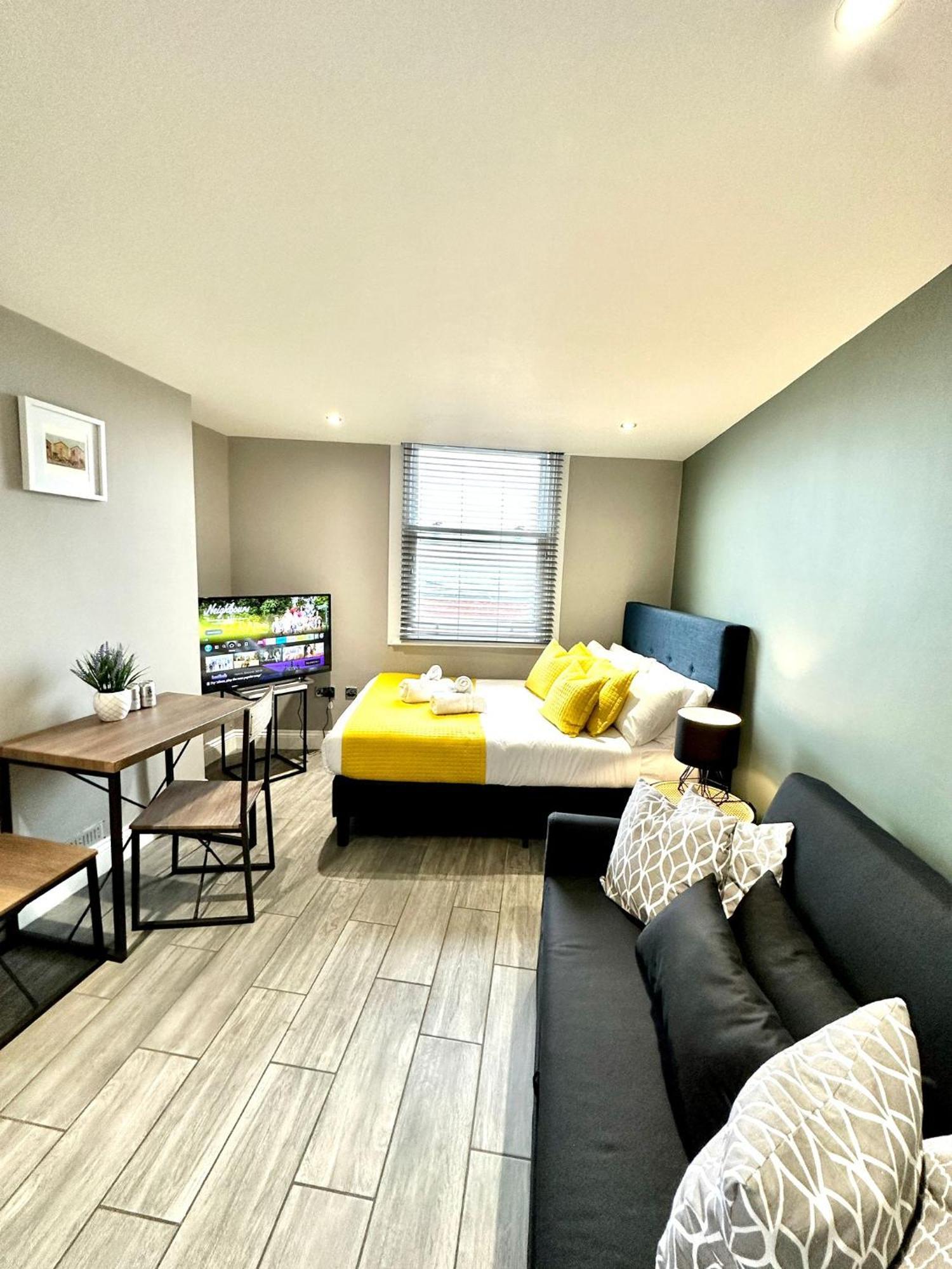 Stylish Studio With Sea Views Apartment Brighton Exterior photo